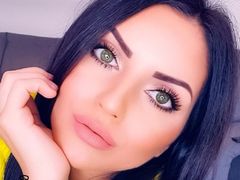 PaolaPaola - female with black hair webcam at LiveJasmin