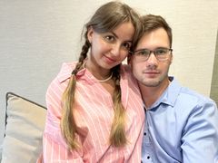 PashaAndMila - couple webcam at LiveJasmin