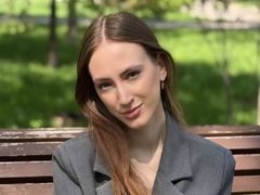 PatriciCruz - female with brown hair webcam at LiveJasmin