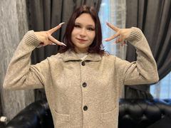 PattyFleen - female with brown hair webcam at LiveJasmin