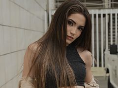 ElizaDaves - female with brown hair webcam at LiveJasmin