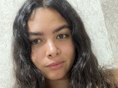 PaulisMontes - female with brown hair webcam at LiveJasmin