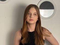 PeaceBigge - female with brown hair webcam at LiveJasmin