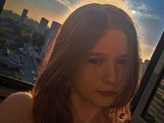 PeaceBigge - female with brown hair webcam at LiveJasmin