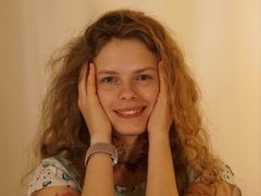 PeggyBluitt - female with brown hair webcam at LiveJasmin