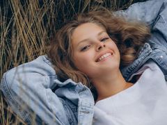 PeggyBluitt - female with brown hair webcam at LiveJasmin