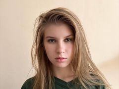 PeiLossett from LiveJasmin