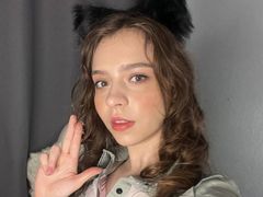 PhilomenaCaudle from LiveJasmin