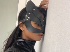 PiaraMint - female with black hair webcam at LiveJasmin