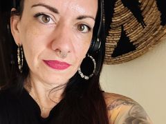 PiercedGoddess from LiveJasmin