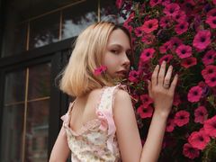 PollyCharm from LiveJasmin