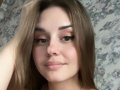 PollyHarvison - female with brown hair and  big tits webcam at LiveJasmin