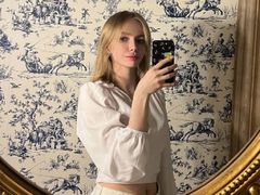 PollyGreen from LiveJasmin