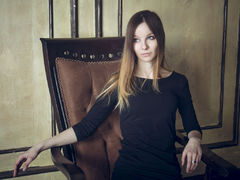 PollyJolly - blond female with  big tits webcam at LiveJasmin