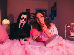 PollyKeats - female with brown hair webcam at LiveJasmin