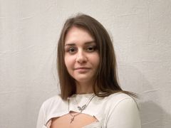 PollyHarvison - female with brown hair and  big tits webcam at LiveJasmin