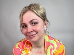 PoppyWolles - female with  big tits webcam at LiveJasmin