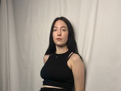 PrimroseBingham - female with black hair webcam at LiveJasmin