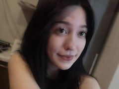 PrimroseBingham - female with black hair webcam at LiveJasmin