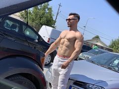 PumpIron - male webcam at LiveJasmin