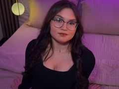 QuietBlossom from LiveJasmin