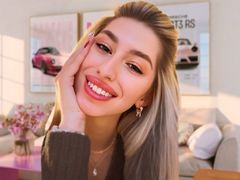 EricaEdinson - female with brown hair and  big tits webcam at LiveJasmin
