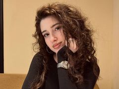 RacheleBeattle from LiveJasmin