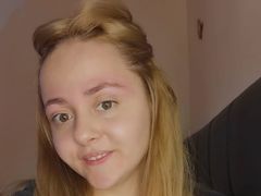 RaduMiri - female with red hair webcam at LiveJasmin