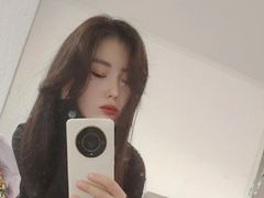 RaeannReimmer - female with black hair and  small tits webcam at LiveJasmin