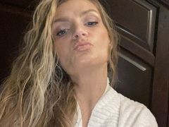 RaelynnEmbrey from LiveJasmin