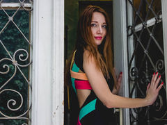 RafaellaTrueLove - female with brown hair and  big tits webcam at LiveJasmin