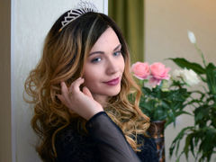 LunatheVampire - female with red hair and  small tits webcam at ImLive