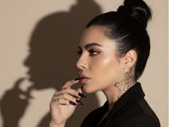 NiaSpencer - female with brown hair webcam at LiveJasmin