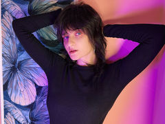 RayBrown - female with brown hair webcam at LiveJasmin