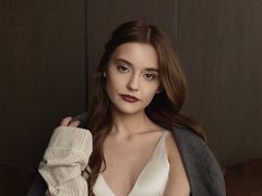 RayWillliams - female with brown hair and  small tits webcam at LiveJasmin