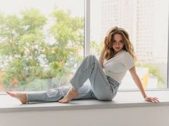 RegenaHenley - blond female webcam at LiveJasmin