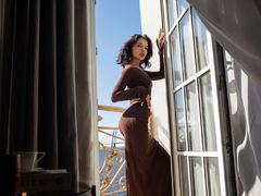 EvaVahnBe - female with brown hair webcam at ImLive