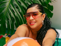 ReichelRose - female with brown hair and  big tits webcam at LiveJasmin