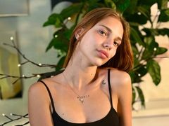 RenataLowis from LiveJasmin