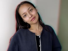 ReneJaramillo - female with brown hair webcam at LiveJasmin