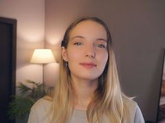 RessieKaua - blond female with  big tits webcam at LiveJasmin
