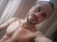 RicardoOl from LiveJasmin