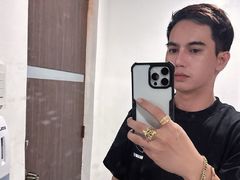 RichMuhlach - shemale with black hair webcam at LiveJasmin