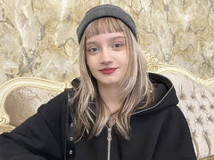 RihannaChandler from LiveJasmin