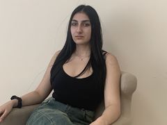 RihannaLiend - female with brown hair webcam at LiveJasmin