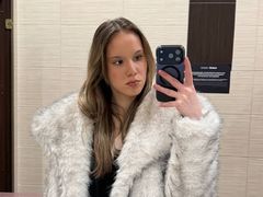 RinaRight from LiveJasmin