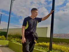 RobertJones from LiveJasmin