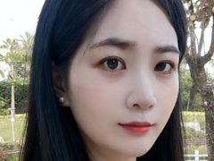 RomhDhush from LiveJasmin