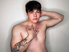 RonWhite from LiveJasmin