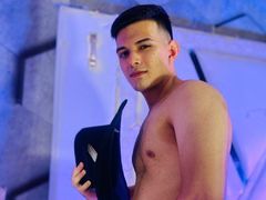 RonaldMarin - male webcam at LiveJasmin